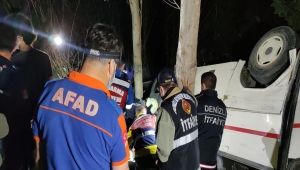 GÜNCELLEME - Denizli'de midibüsün park halindeki otomobile çarpması sonucu 3 kişi öldü, 5 kişi yaralandı