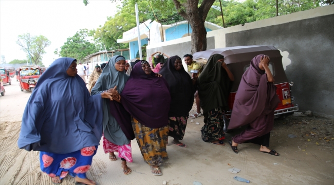 GÜNCELLEME - Somali'de askeri eğitim merkezinde düzenlenen intihar saldırısında 20 asker öldü