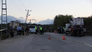 Hatay'da otomobil yayaya çarpıp dereye devrildi: 1 ölü, 3 yaralı