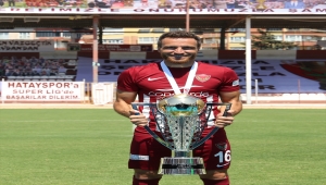 Hatayspor'da sözleşmeleri sona eren Akın Alkan ile Mesut Çaytemel takımdan ayrıldı