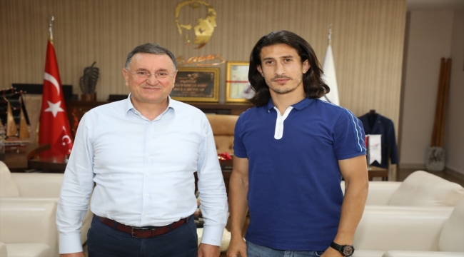 Hatayspor, savunma oyuncusu Burak Öksüz'ü transfer etti