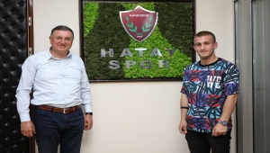 Hatayspor, sol kanat oyuncusu Osman Şahin ile 5 yıllık sözleşme imzaladı