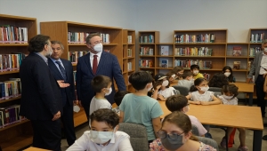 İstanbul'un dördüncü AVM kütüphanesi Axis Kağıthane'de açıldı