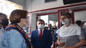 İYİ Parti Genel Başkanı Akşener, Afyonkarahisar'da esnafı ziyaret etti: