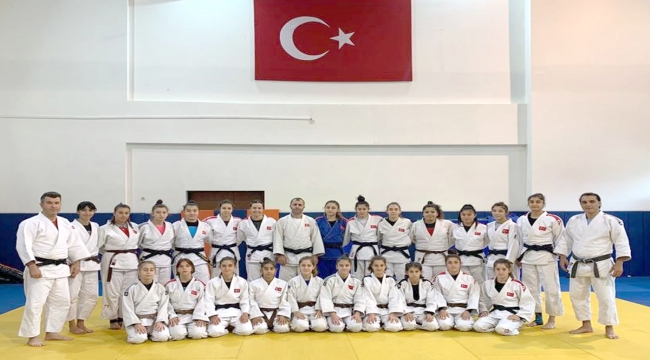 Kadın Judo Ümit Milli Takımı, TOHM sporcularıyla ortak hazırlık kampı yapıyor