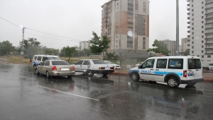 Kayseri'de polisin "dur" ihtarına uymayan şüpheli kovalamaca sonucu yakalandı