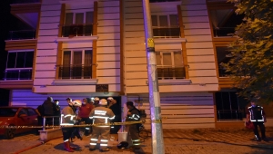 Kırıkkale'de bir apartmanda çıkan yangında 4 kişi dumandan etkilendi