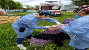 Kırklareli'nde köylerde aşılama çalışmaları devam ediyor