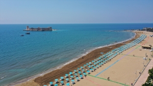 Mersin'deki plajlar turizm sezonuna hazırlandı 