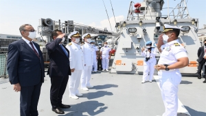 Mersin Valisi Su, KRI Sultan İskender Muda 367 Gemisi'ni ziyaret etti