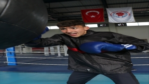 Milli boksör Talha Bayrak'ın hedefi Yıldız Erkekler Avrupa Şampiyonası'nda altın madalya: