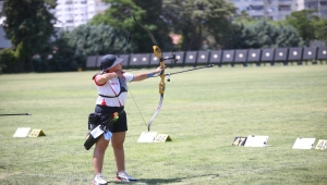 Milli okçu Yasemin Ecem Anagöz, altın madalya için olimpiyatlara gidecek: