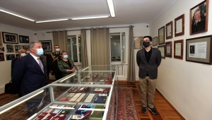 Milli Savunma Bakanı Akar, Kırgızistan Cumhurbaşkanı Sadır Caparov ile görüştü