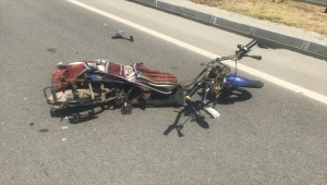 Muğla'da hafif ticari araçla çarpışan elektrikli bisikletteki 2 kişi öldü