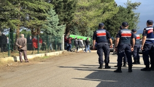 Sakarya'da akrabalar arasındaki silahlı kavgada ölen 3 kişinin cenazesi toprağa verildi