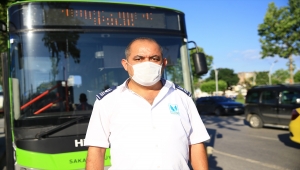 Sakarya'da güzergahını değiştirerek öğrencileri YKS'ye yetiştiren belediye otobüsü şoförü o anları anlattı: