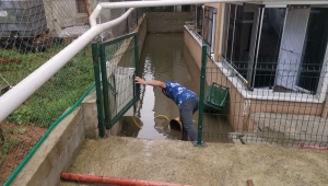 Sakarya ve Kocaeli'de kuvvetli sağanak ve fırtına etkili oldu