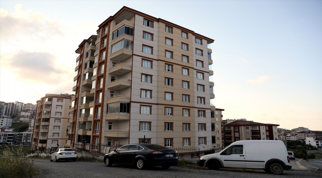 Samsun'da 5'inci kattan düşen üniversite öğrencisi öldü