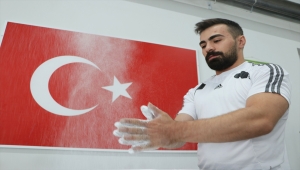 Tokyo Olimpiyatları'na kota alan milli halterci Ferdi Hardal'ın gözü madalyada: