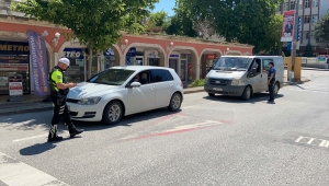 Trakya'da, Kovid-19 tedbirleri kapsamında uygulanan sokağa çıkma kısıtlaması denetimleri sürüyor