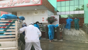 Türk Kızılaydan Afganistan'da Kovid-19 hastalarına oksijen tüpü desteği