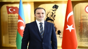YTB'nin Türkiye Bursları programına başvuran Azerbaycanlı öğrenciler sınava girdi