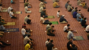Adana, Mersin, Hatay, Osmaniye ve Trabzon'da Kurban Bayramı namazı kılındı