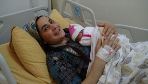 Afyonkarahisar'da 112 ekibi, hamile kadınının doğumunu ambulansta yaptırdı