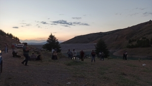Afyonkarahisar'da baraj göletine giren çocuk ile amcası kayboldu