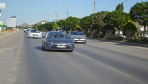 Afyonkarahisar'da bayram tatili nedeniyle kısmi araç yoğunluğu oluştu