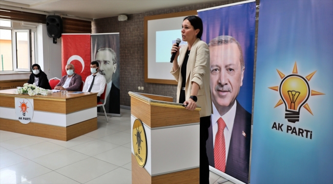 AK Parti'li Karaaslan, partisinin Bafra İlçe Danışma Meclisi Toplantısı'nda konuştu: