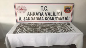 Ankara'da düzenlenen operasyonda 1016 sikke, at heykeli ve yüzük ele geçirildi