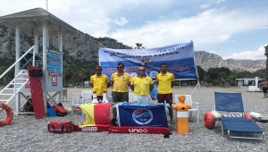 Antalya'da cankurtaranlar "Suda Boğulmayı Önleme Günü" dolayısıyla vatandaşları bilgilendirdi
