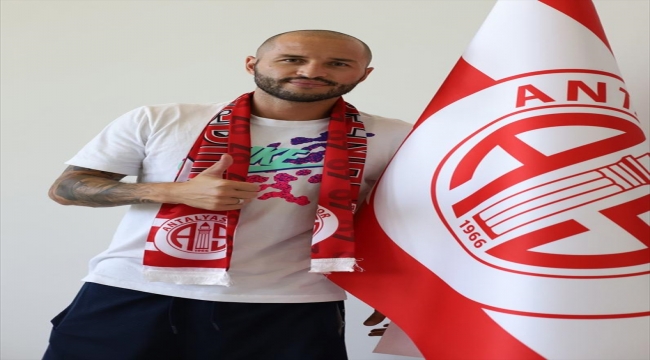 Antalyaspor, Kudriashov ile yeni sözleşme imzaladı