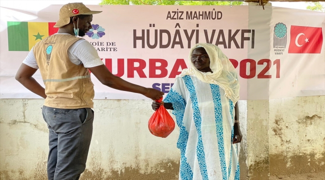 Aziz Mahmut Hüdayi Vakfı, Senegal'de ihtiyaç sahiplerine kurban eti ulaştırdı