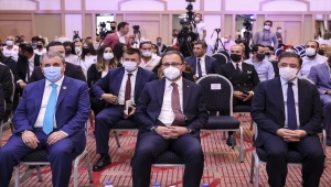 Bakan Kasapoğlu, Ülke TV'nin "7. Sporun Devleri Buluşuyor" ödül törenine katıldı