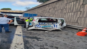 Beşiktaş'ta zincirleme trafik kazasında 2'si polis 3 kişi yaralandı