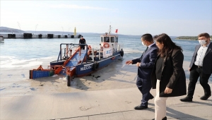 Çanakkale Boğazı'nda müsilaj temizlik çalışmalarında "deniz süpürgesi" kullanılmaya başlandı