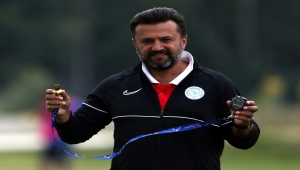 Çaykur Rizespor Teknik Direktörü Uygun: "Kendilerini dünya futboluna kanıtlamış 3 futbolcuyu aramıza katacağız"