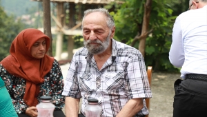Çevre ve Şehircilik Bakanı Kurum, Rize'de heyelanda kaybolan vatandaşın ailesini ziyaret etti:
