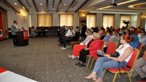 CHP Genel Başkan Yardımcısı Akın, Afyonkarahisar'da konuştu: