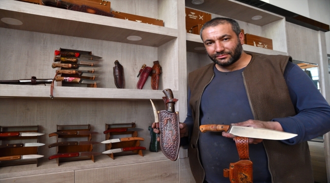 Çorumlu Abdulsamet ustanın bıçakları yurt dışında da alıcı buluyor