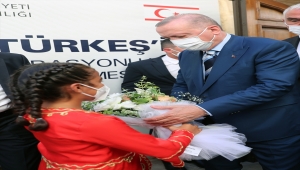 Cumhurbaşkanı Erdoğan, Lefkoşa'da Alparslan Türkeş'in doğduğu müze eve ziyarette bulundu