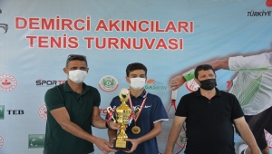 Demirci Akıncıları Tenis Turnuvası sona erdi