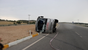 Denizli'de otomobil ile midibüs çarpıştı: 5 yaralı