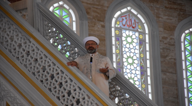 Diyanet İşleri Başkanı Erbaş, Ordu'da Altınordu Akyazı Uhud Camisi'nde hutbe irat etti: