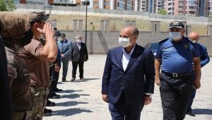 Emniyet Genel Müdürü Mehmet Aktaş, Elazığ'da teşkilat mensupları ve aileleriyle bayramlaştı: 