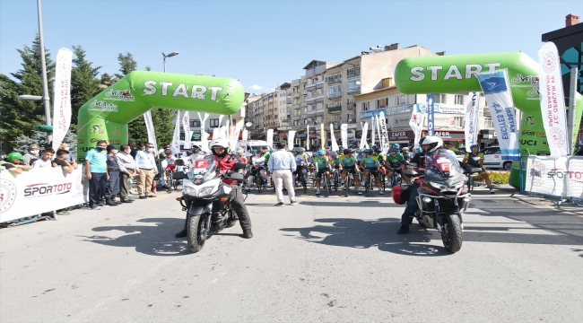 Erciyes 2021 Yol Bisikleti Yarışları sürüyor