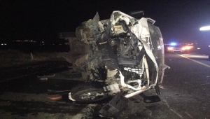 Erzurum'da kurbanlık taşıyan kamyonetle otomobil çarpıştı: 1 ölü, 3 yaralı