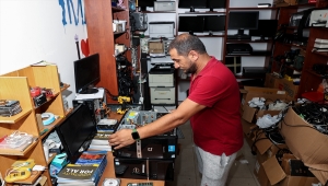 Eski elektronik eşyalar köy okullarına bilgisayar oluyor